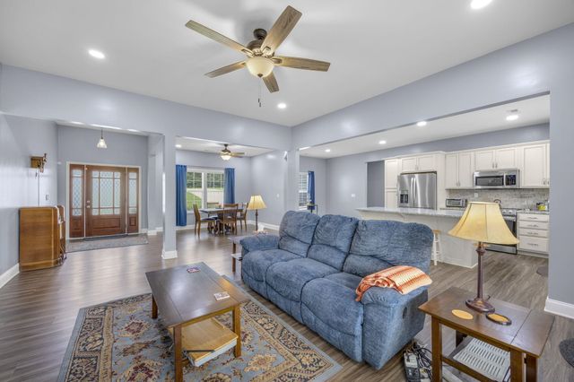 1367 Ezell Road, Chesnee, SC 29323