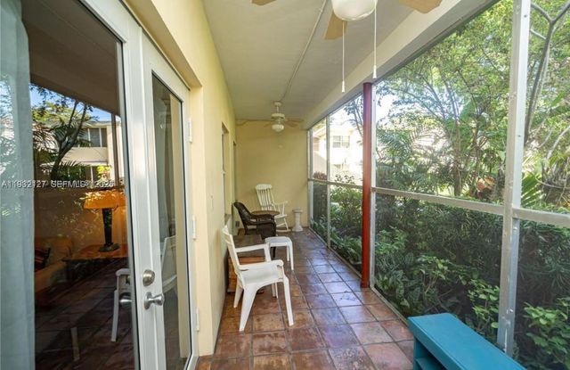 726 NE 92nd St 6L, Miami Shores, FL 33138