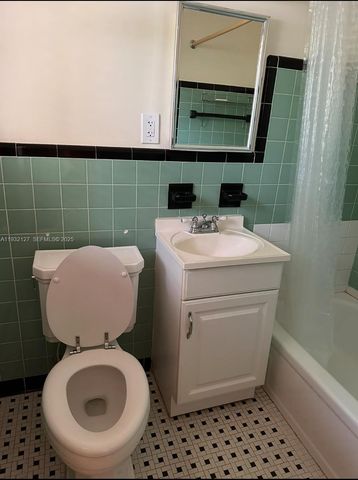 726 NE 92nd St 6L, Miami Shores, FL 33138