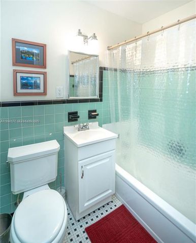 726 NE 92nd St 6L, Miami Shores, FL 33138