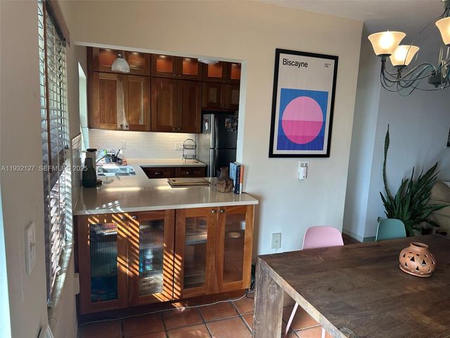 726 NE 92nd St 6L, Miami Shores, FL 33138