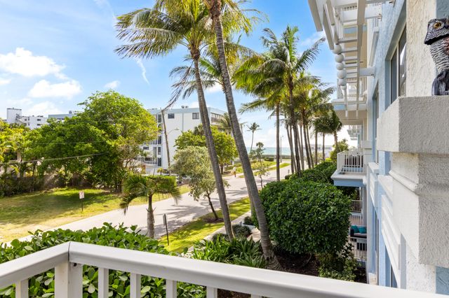 701 SE 21st Avenue 201, Deerfield Beach, FL 33441