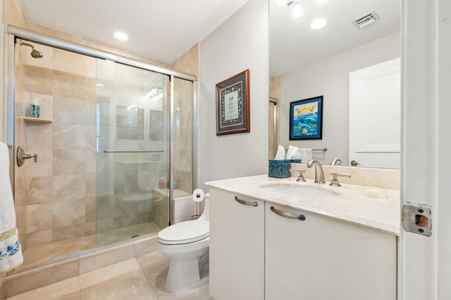 701 SE 21st Avenue 201, Deerfield Beach, FL 33441