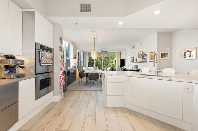 701 SE 21st Avenue 201, Deerfield Beach, FL 33441