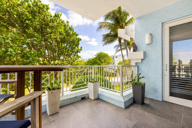701 SE 21st Avenue 201, Deerfield Beach, FL 33441