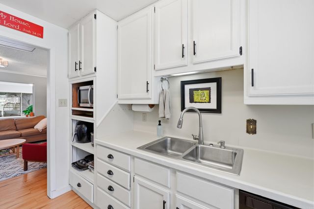 40 Lakeshore Drive, Little Rock, AR 72204