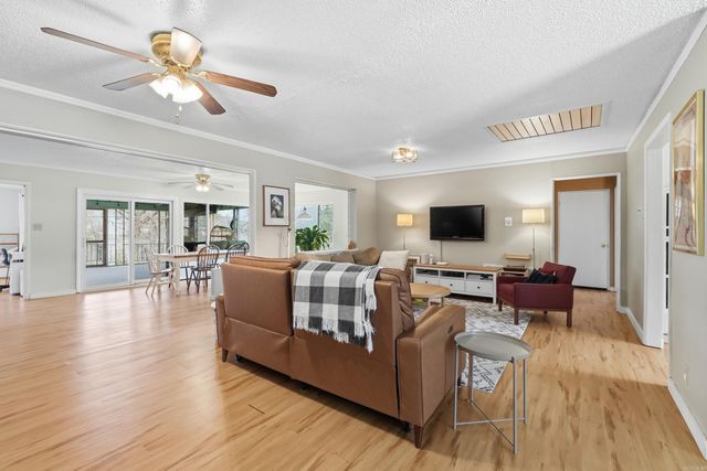 40 Lakeshore Drive, Little Rock, AR 72204