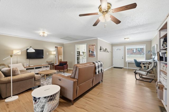 40 Lakeshore Drive, Little Rock, AR 72204