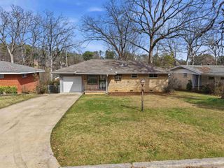 40 Lakeshore Drive, Little Rock, AR 72204