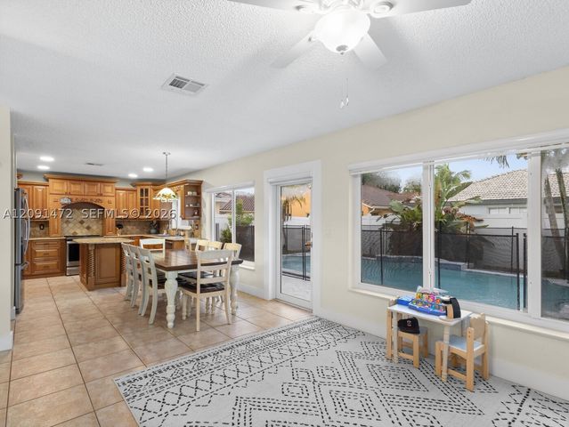 20833 NW 14th Ct, Pembroke Pines, FL 33029