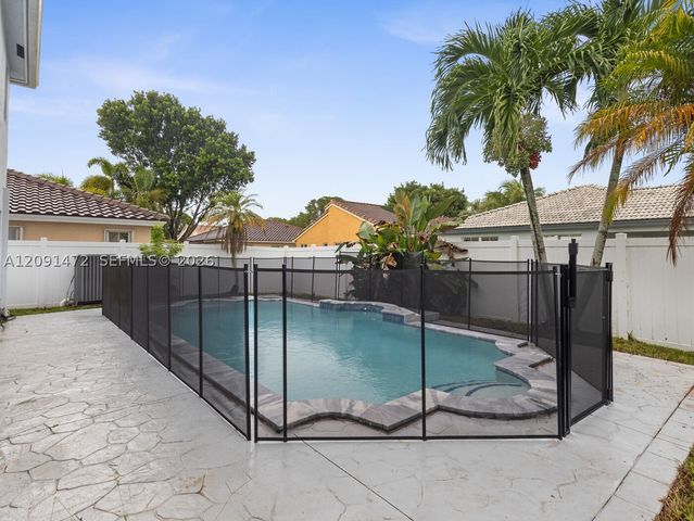 20833 NW 14th Ct, Pembroke Pines, FL 33029