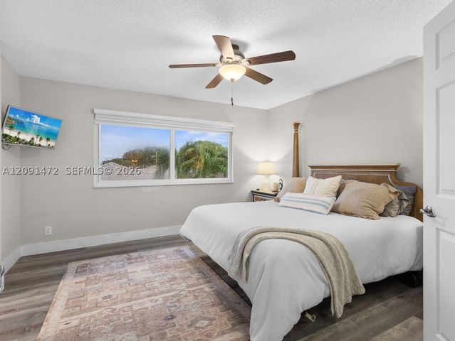 20833 NW 14th Ct, Pembroke Pines, FL 33029