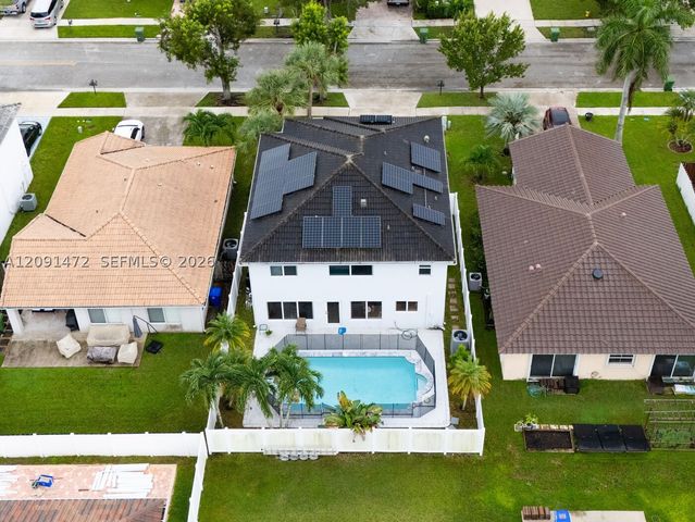 20833 NW 14th Ct, Pembroke Pines, FL 33029