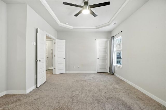 316 Sikeston LN, Chesapeake, VA 23322