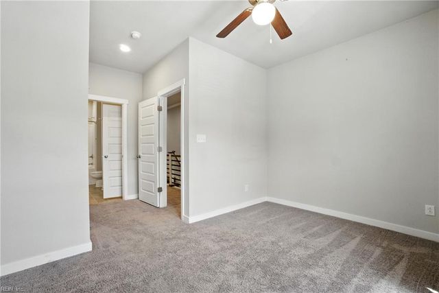 316 Sikeston LN, Chesapeake, VA 23322
