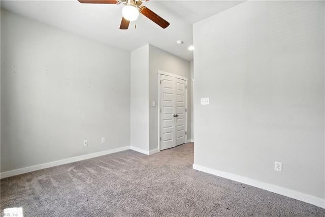 316 Sikeston LN, Chesapeake, VA 23322