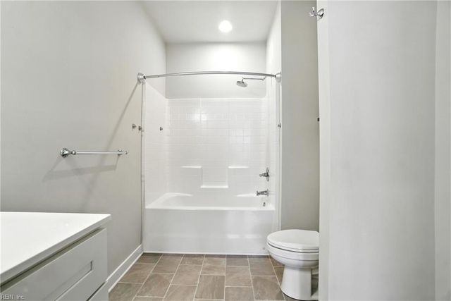 316 Sikeston LN, Chesapeake, VA 23322