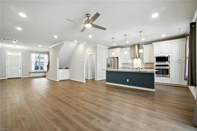 316 Sikeston LN, Chesapeake, VA 23322