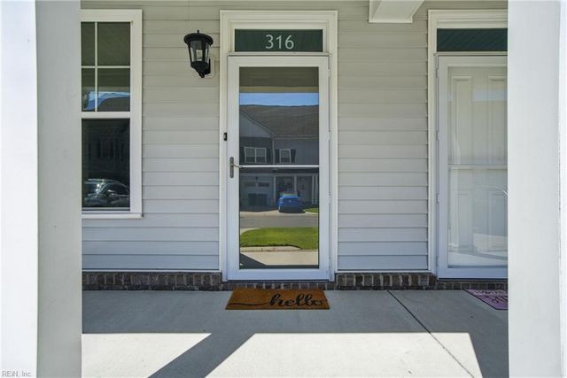 316 Sikeston LN, Chesapeake, VA 23322