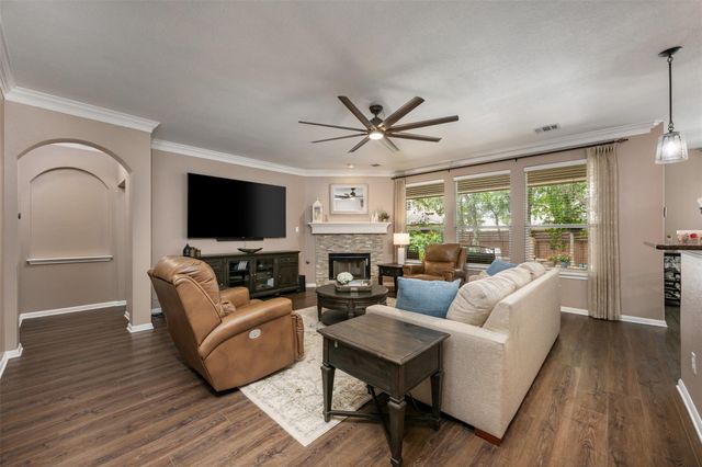 471 Crooked CRK, Buda, TX 78610