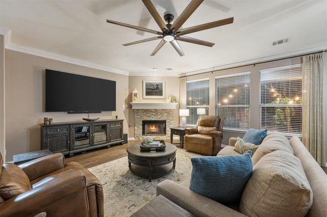 471 Crooked CRK, Buda, TX 78610