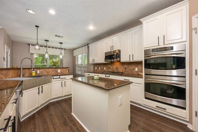 471 Crooked CRK, Buda, TX 78610