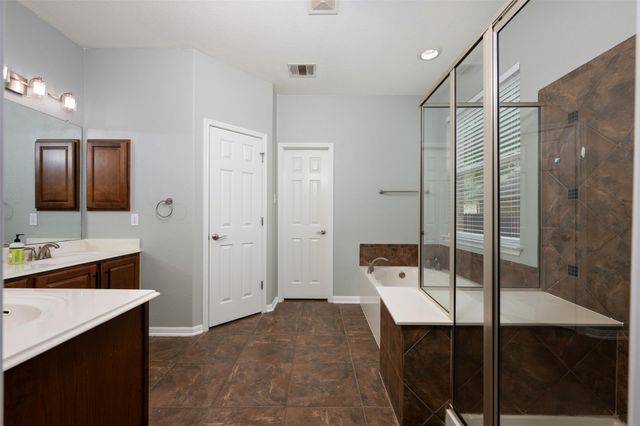 471 Crooked CRK, Buda, TX 78610