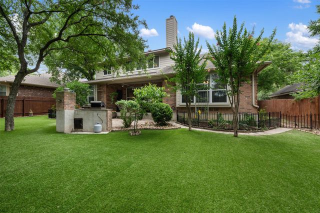 471 Crooked CRK, Buda, TX 78610