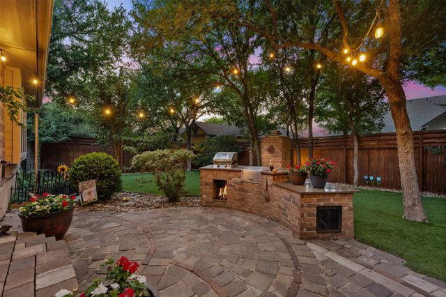 471 Crooked CRK, Buda, TX 78610