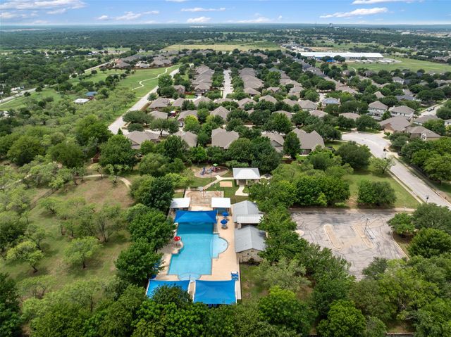 471 Crooked CRK, Buda, TX 78610