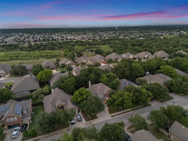 471 Crooked CRK, Buda, TX 78610