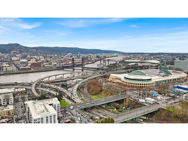 240 Ne M L KING Blvd, Portland, OR 97232