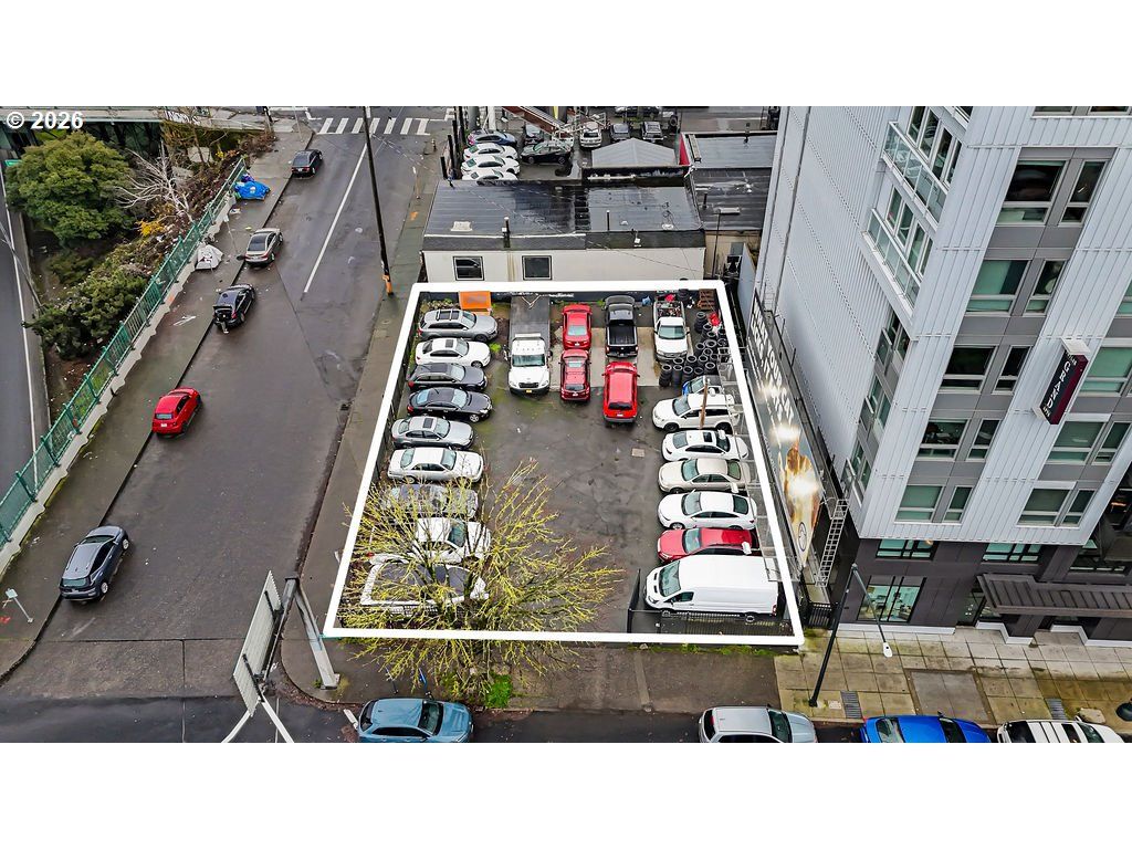 240 Ne M L KING Blvd, Portland, OR 97232