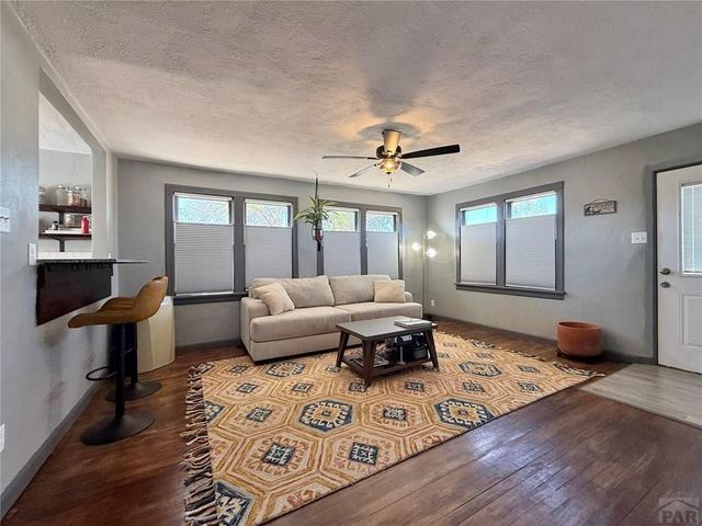 2330 Cheyenne Ave, Pueblo, CO 81003