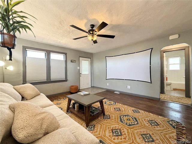 2330 Cheyenne Ave, Pueblo, CO 81003