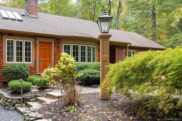 21 Hopp Ground Lane, Bedford, NY 10506