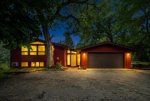 507 Shady Lane, North Barrington, IL 60010