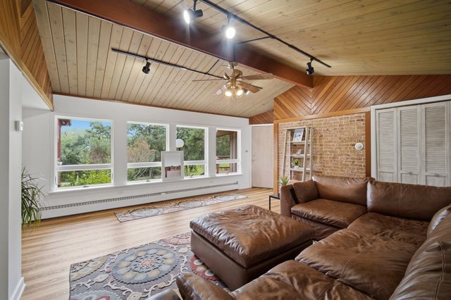 507 Shady Lane, North Barrington, IL 60010