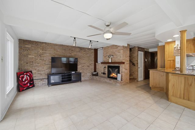 507 Shady Lane, North Barrington, IL 60010