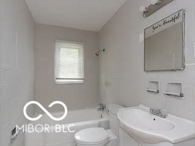 3521 N Riley Avenue, Indianapolis, IN 46218