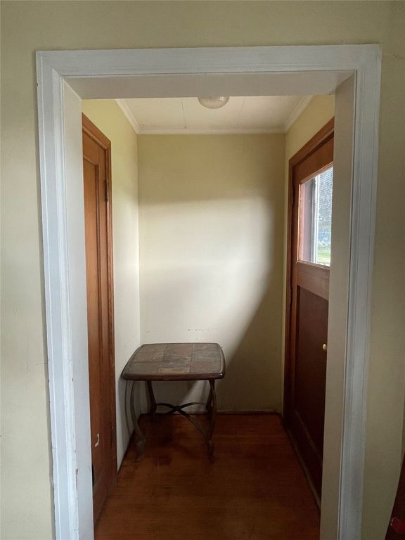 Image 2 of property listing at 921 11th Street E, Polson, MT 59860