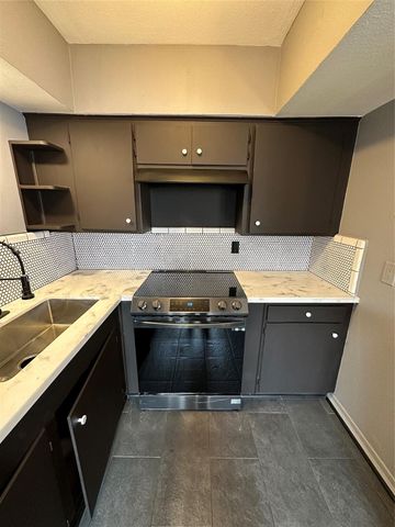 1906 Binz Street 3, Houston, TX 77004