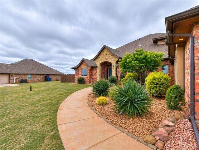 4745 Ranchero Drive, Edmond, OK 73025