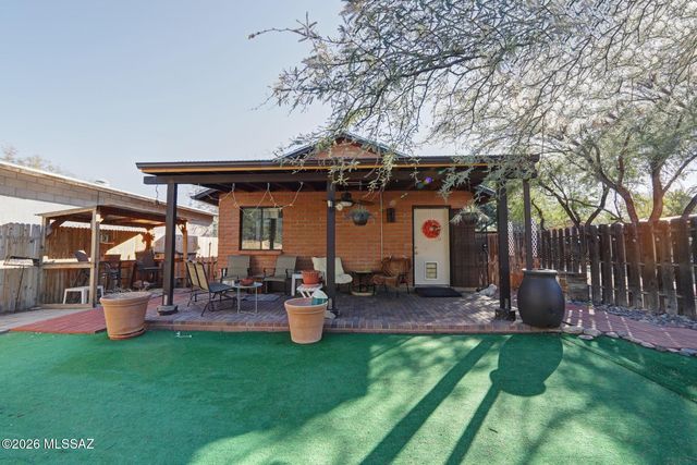 1812 N Arcadia Avenue, Tucson, AZ 85712