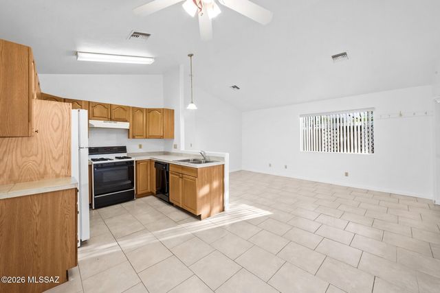 1812 N Arcadia Avenue, Tucson, AZ 85712