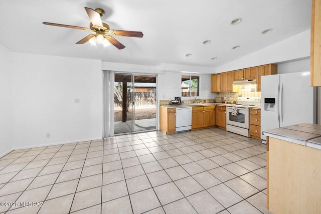 1812 N Arcadia Avenue, Tucson, AZ 85712