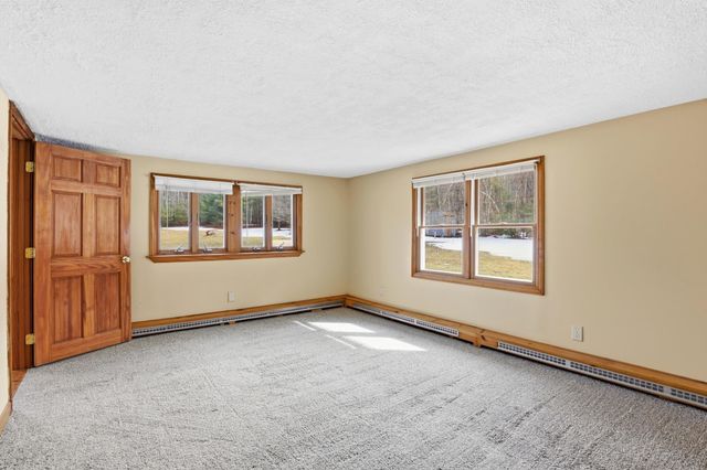 535 Old Greenfield Road, Peterborough, NH 03458