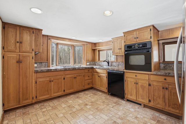 535 Old Greenfield Road, Peterborough, NH 03458