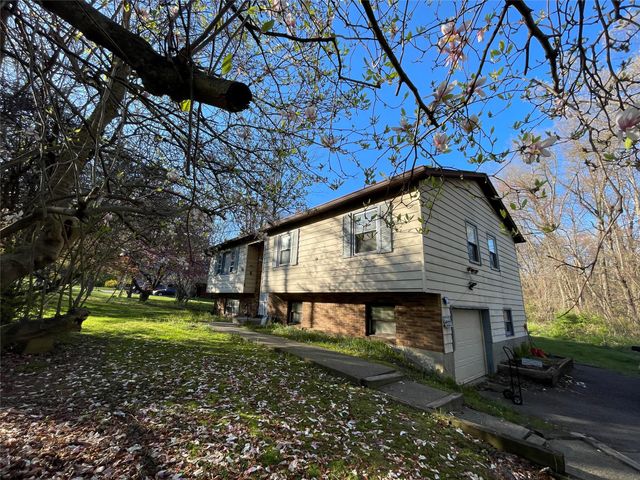 44 Moccasin View Road, Fishkill, NY 12524