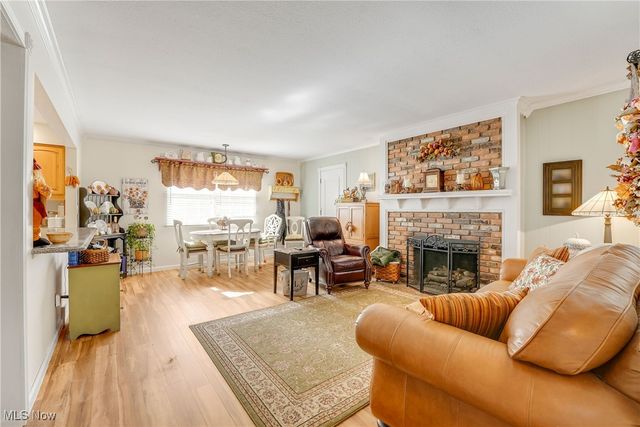 6821 Chadbourne Drive, North Olmsted, OH 44070